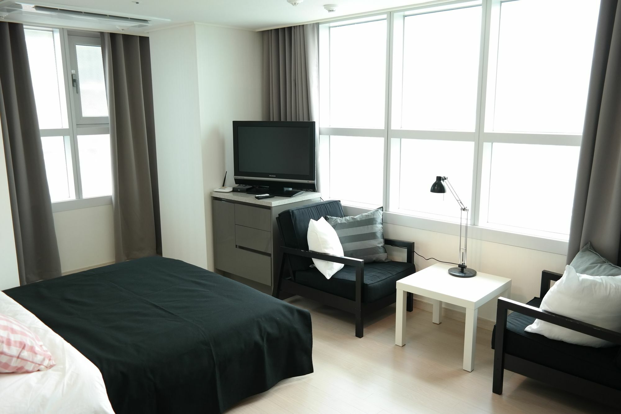 Myeongdong Auto Apartment